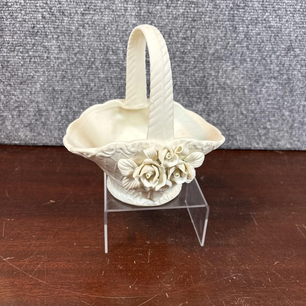 Vtg~Ivory Cream Porcelain Woven Basket with Applied Flowers 8